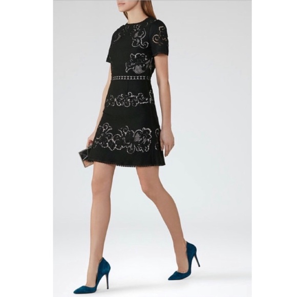 Reiss Dresses & Skirts - Reiss Tinley Lace Panel Dress.